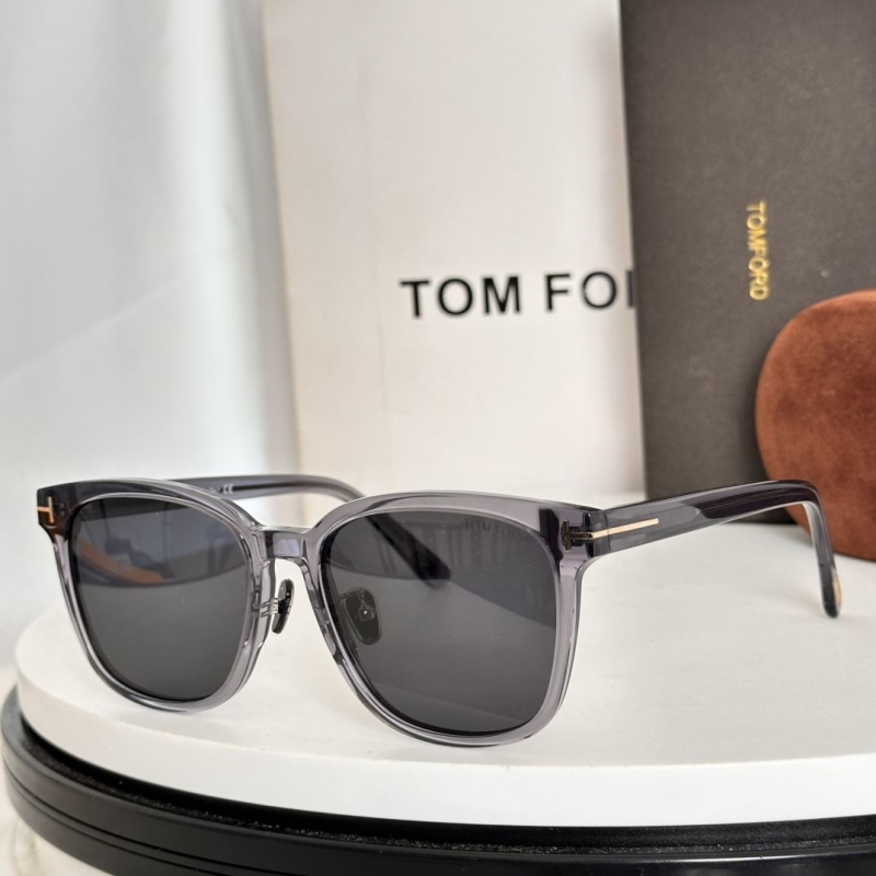 TOM FORD